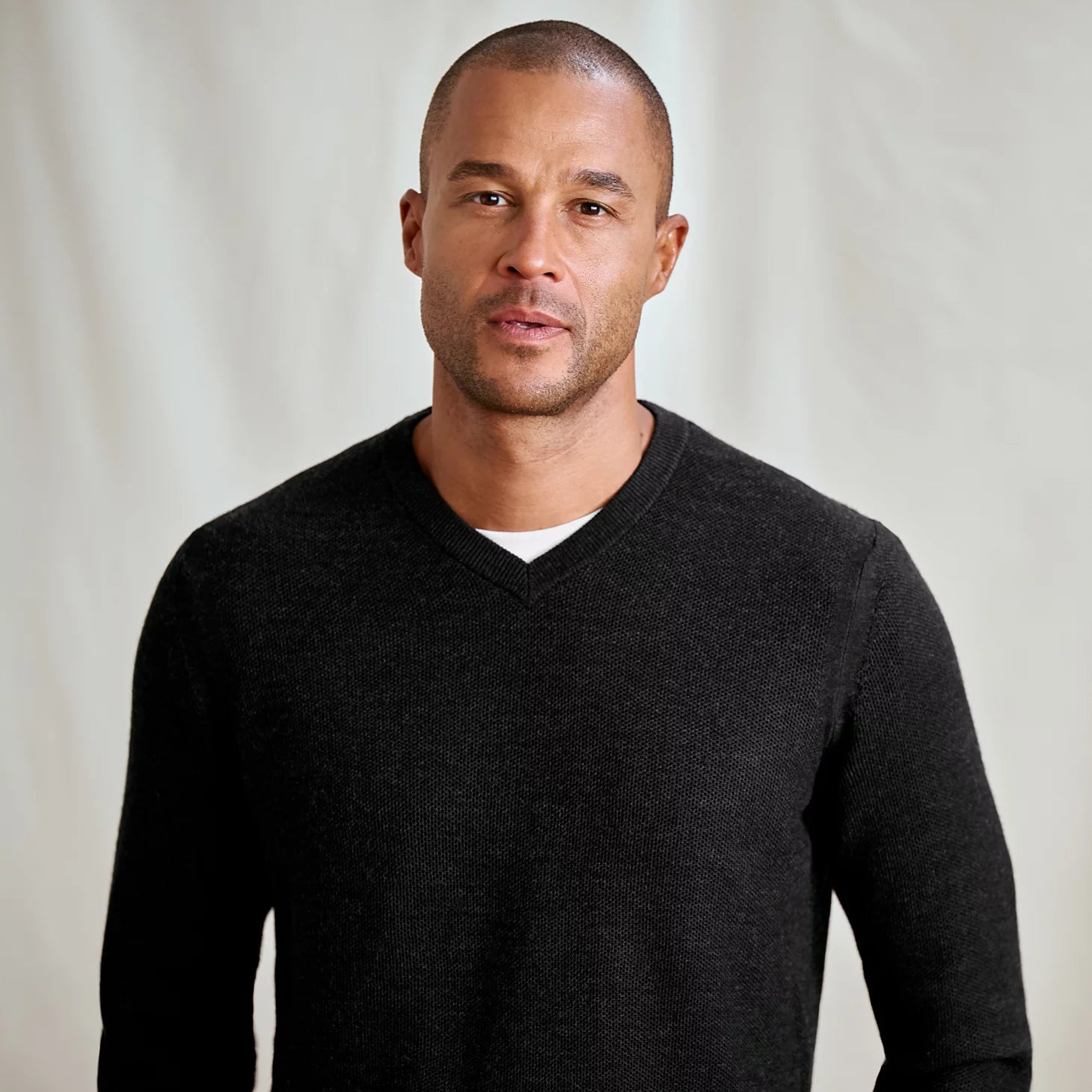 Orvis Men Merino Piqué V-Neck Sweater