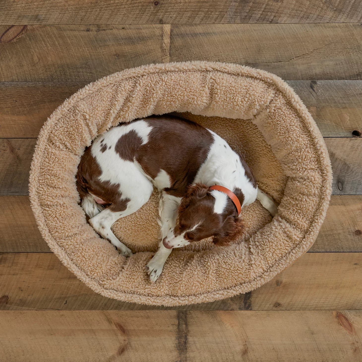 Orvis Dog Orvis ComfortFill-Eco™ Wraparound Dog Bed with Fleece